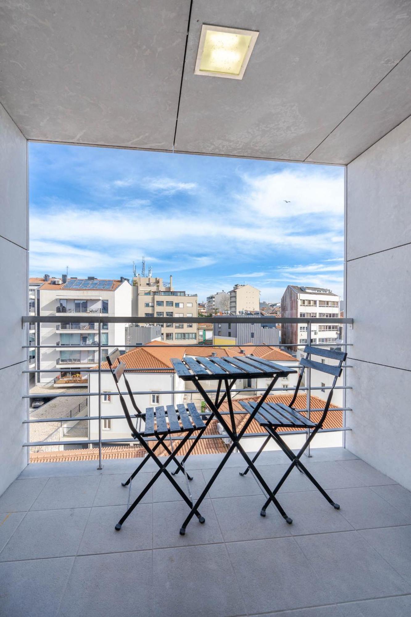 Cedofeita Sunny Apartment - Balcony & Parking بورتو المظهر الخارجي الصورة